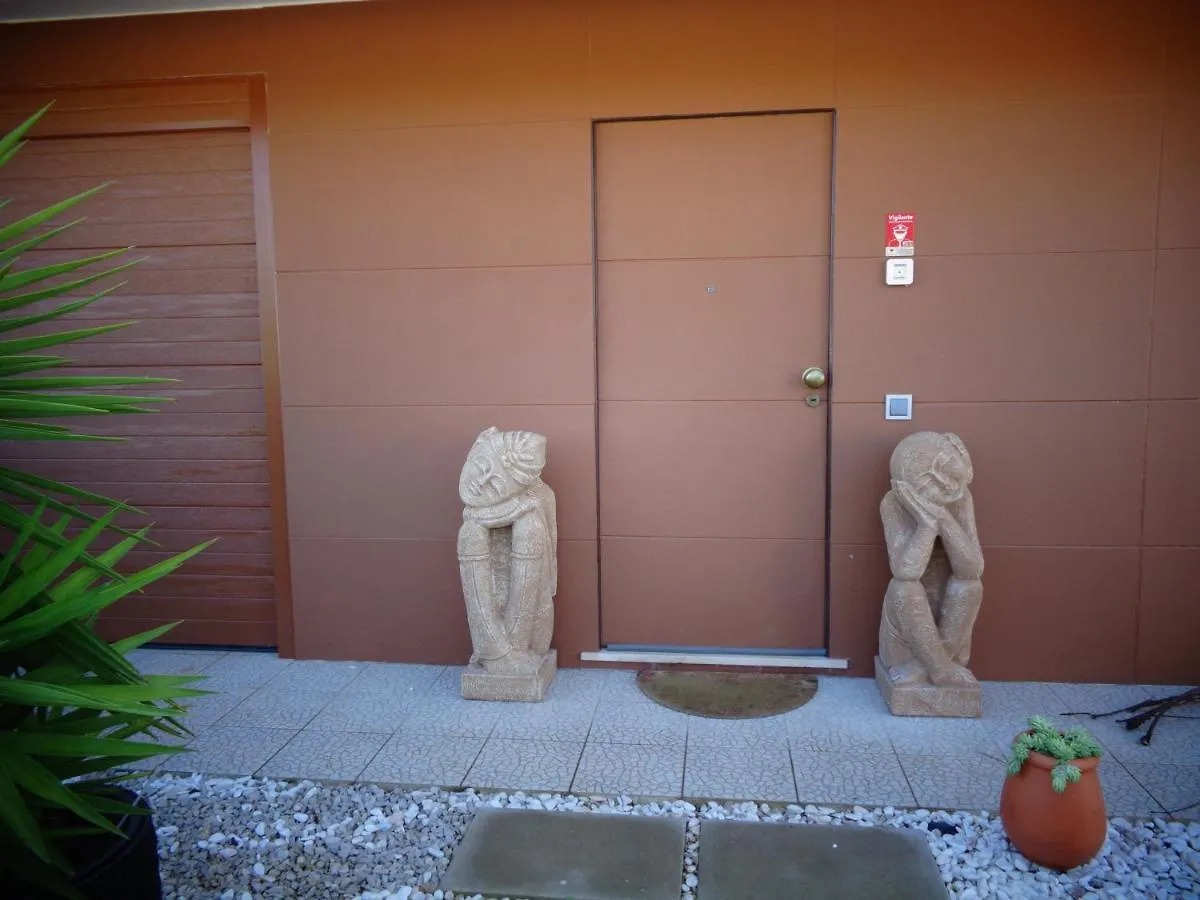 Homestay Suites Da Ria Mexilhoeira Grande